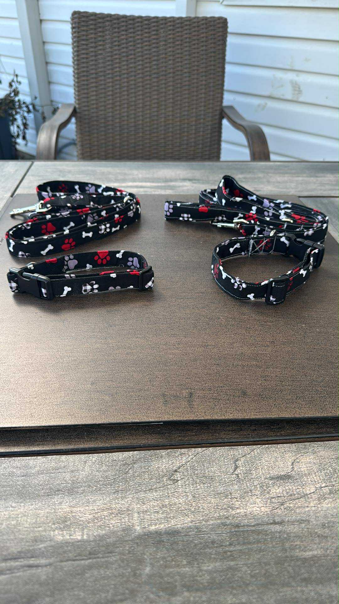 Balck Paw Print Collar and Leash